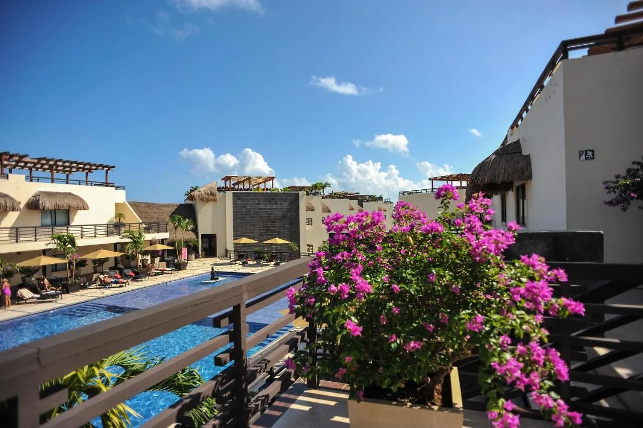 Exclusive Aldea Thai Apartment
