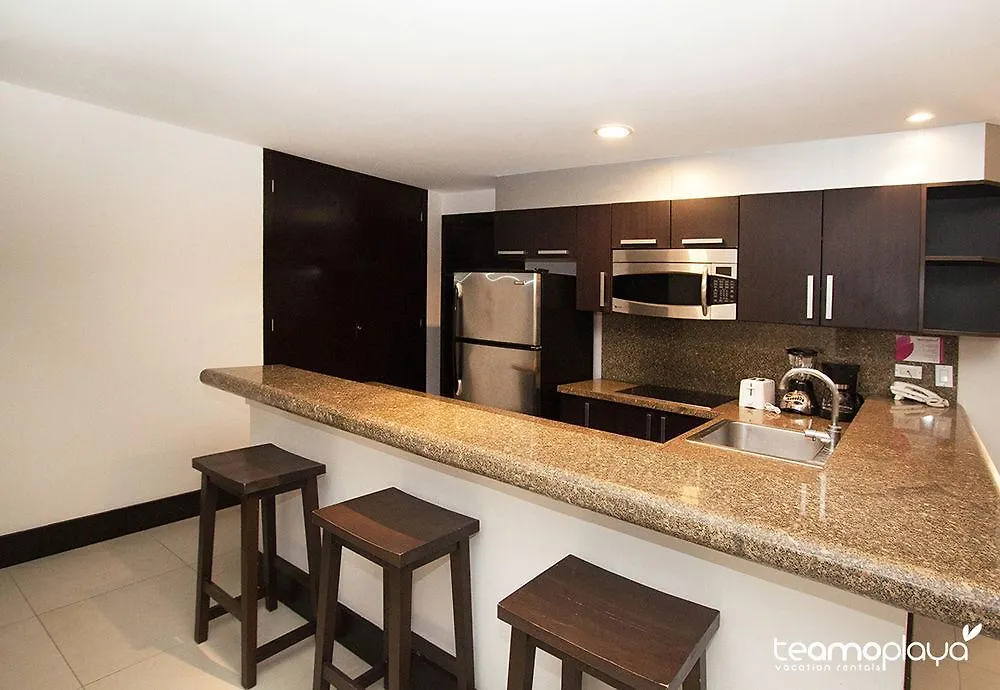 Exclusive Aldea Thai Apartment