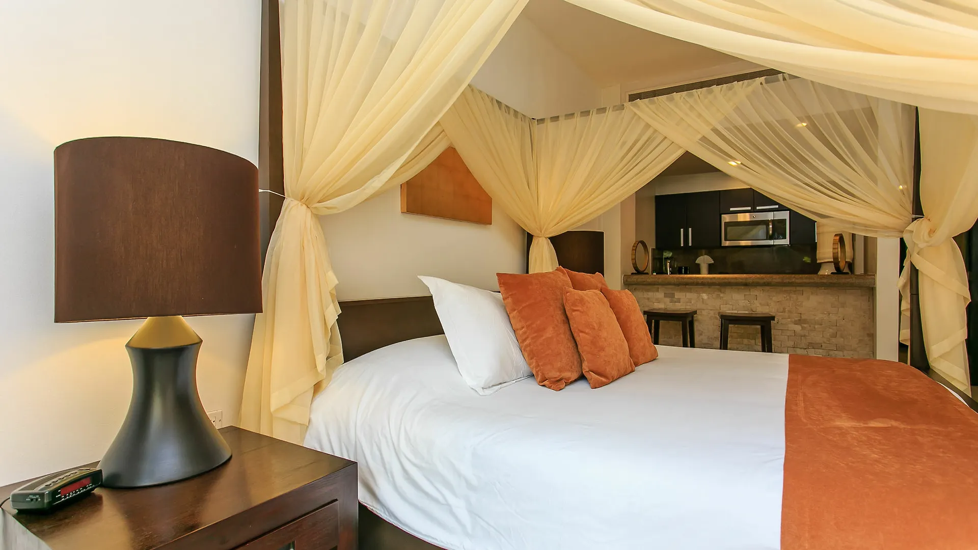 Exclusive Aldea Thai Apartment