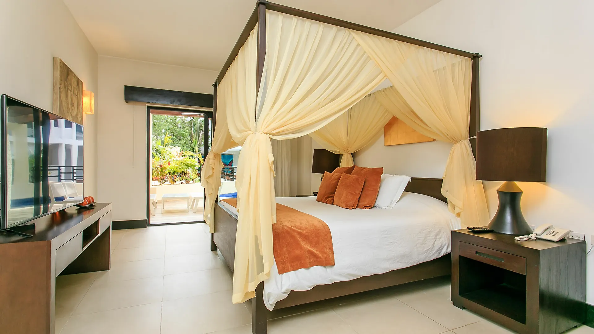 Exclusive Aldea Thai Apartment Playa del Carmen
